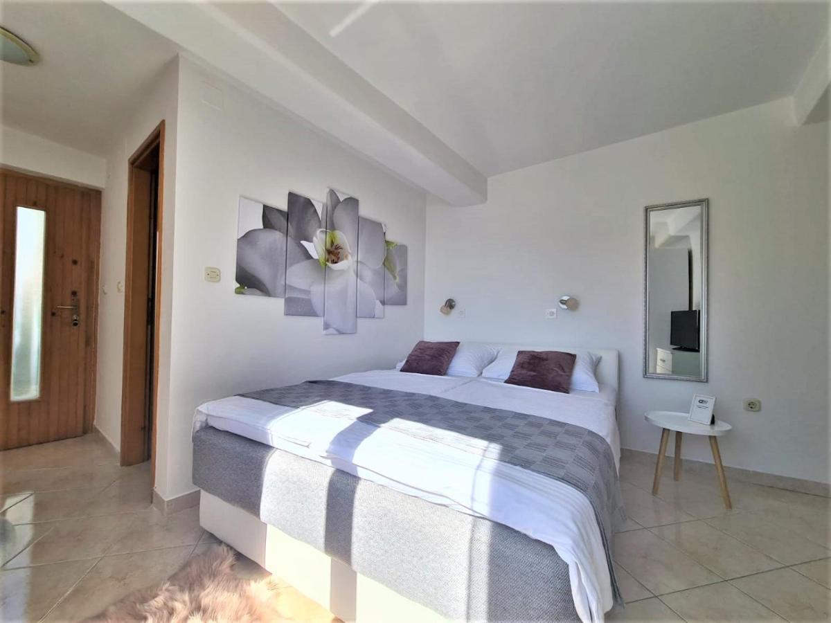 Nadija Apartment
